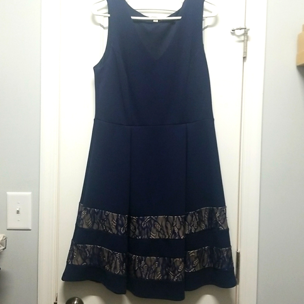 Hanni Navy Blue Sleeveless Dress 🦋